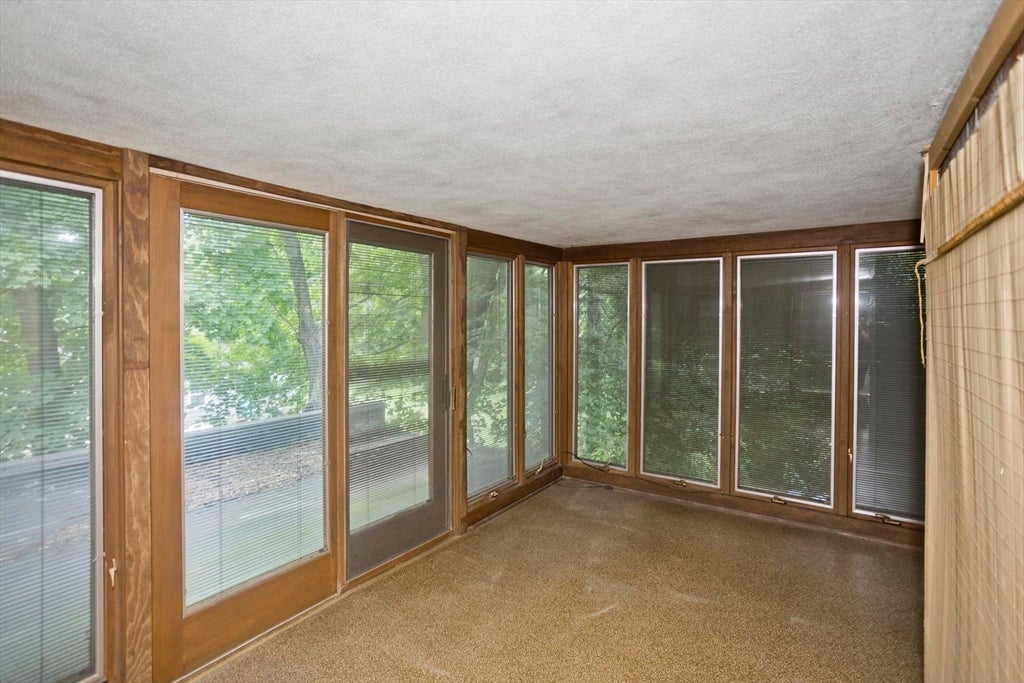 95 Craiwell Ave, West Springfield, MA, 95 Craiwell Ave, West Springfield, MA Photo #17