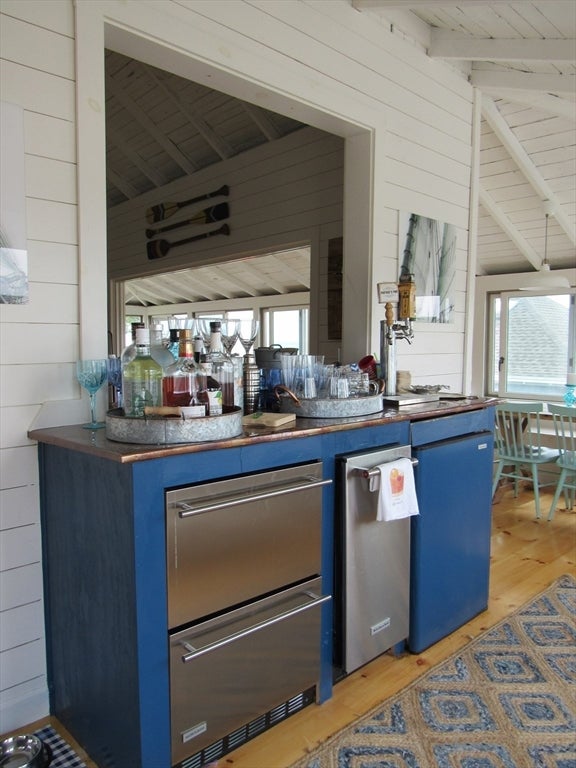 43 Middle Road -