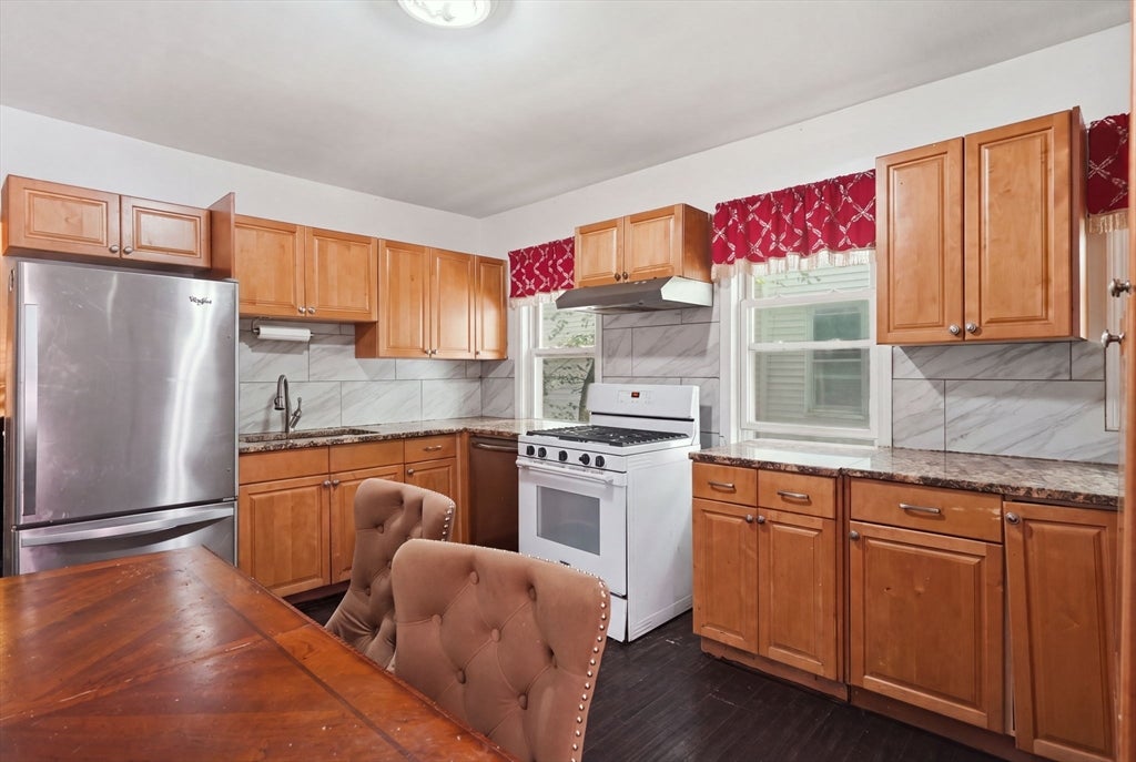 10 Fremont Ave, Everett, MA, 10 Fremont Ave, Everett, MA Photo #17