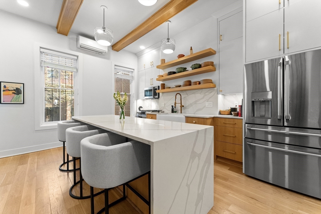 54 E Springfield St 1