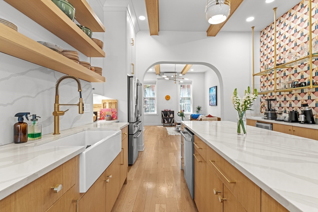 54 E Springfield St 1