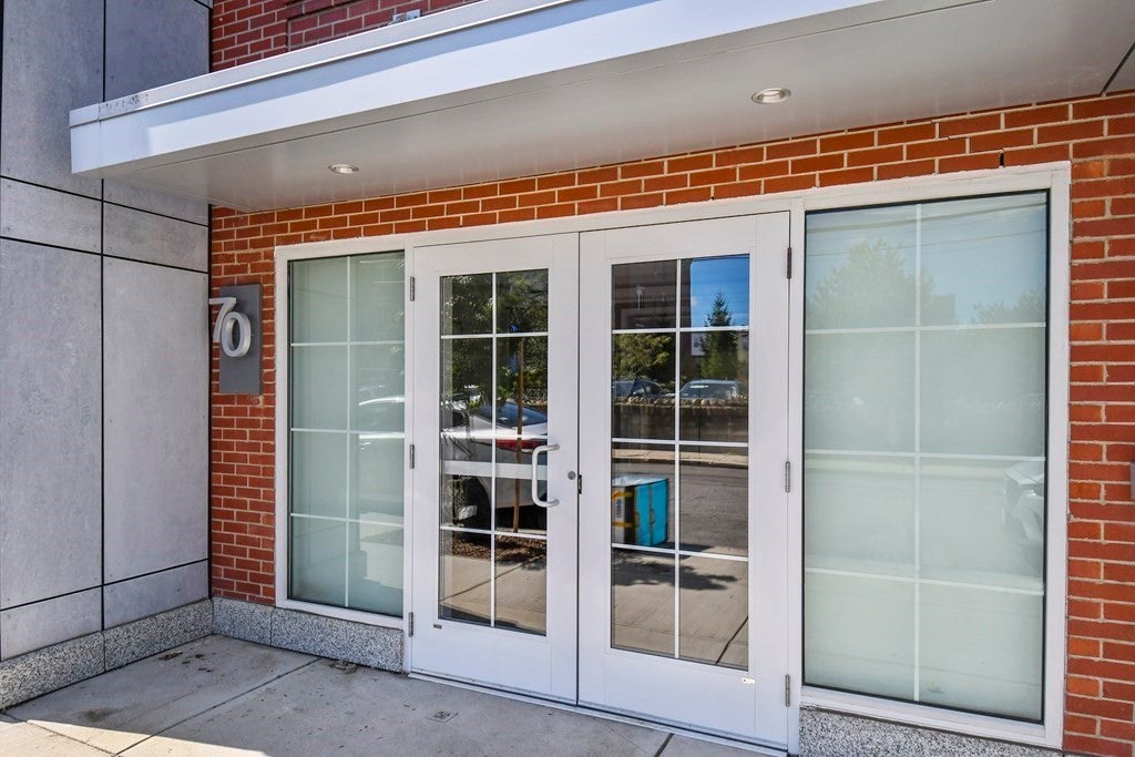 70 Bremen Street 504