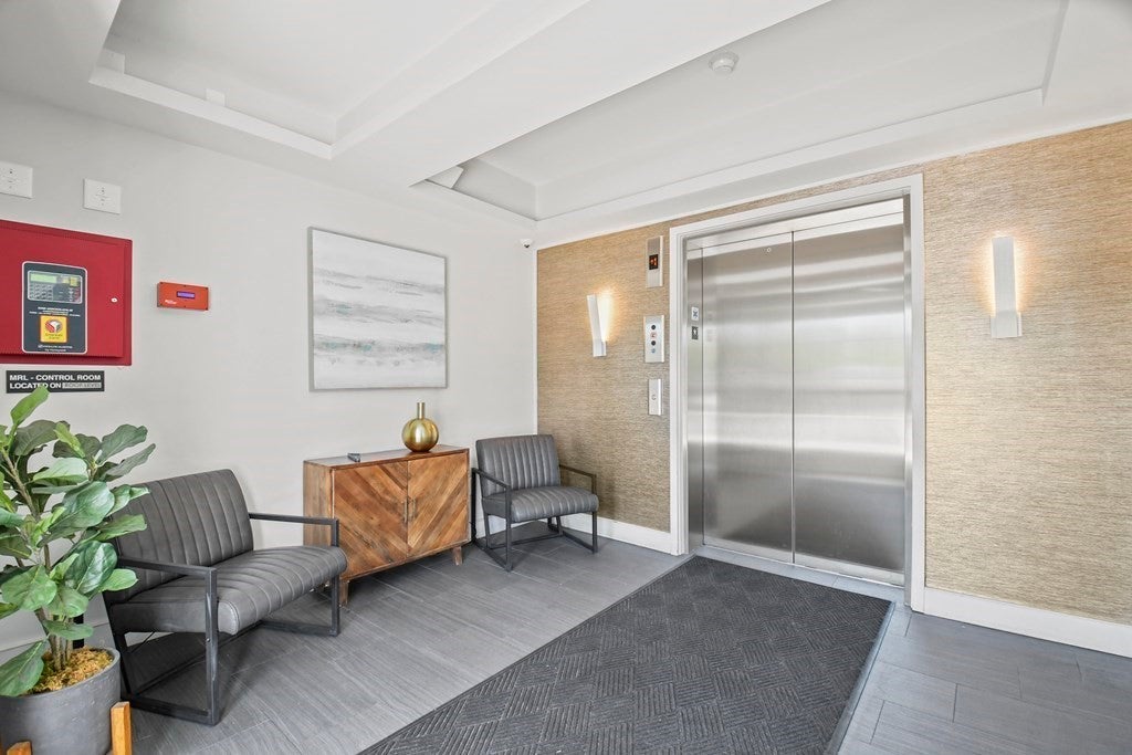 70 Bremen Street 504