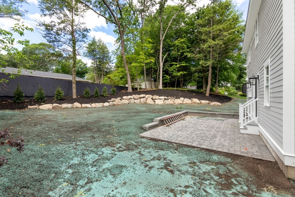 6 Longbow Rd