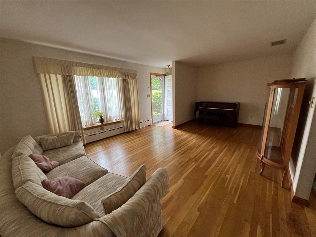 120 Cornhill Road