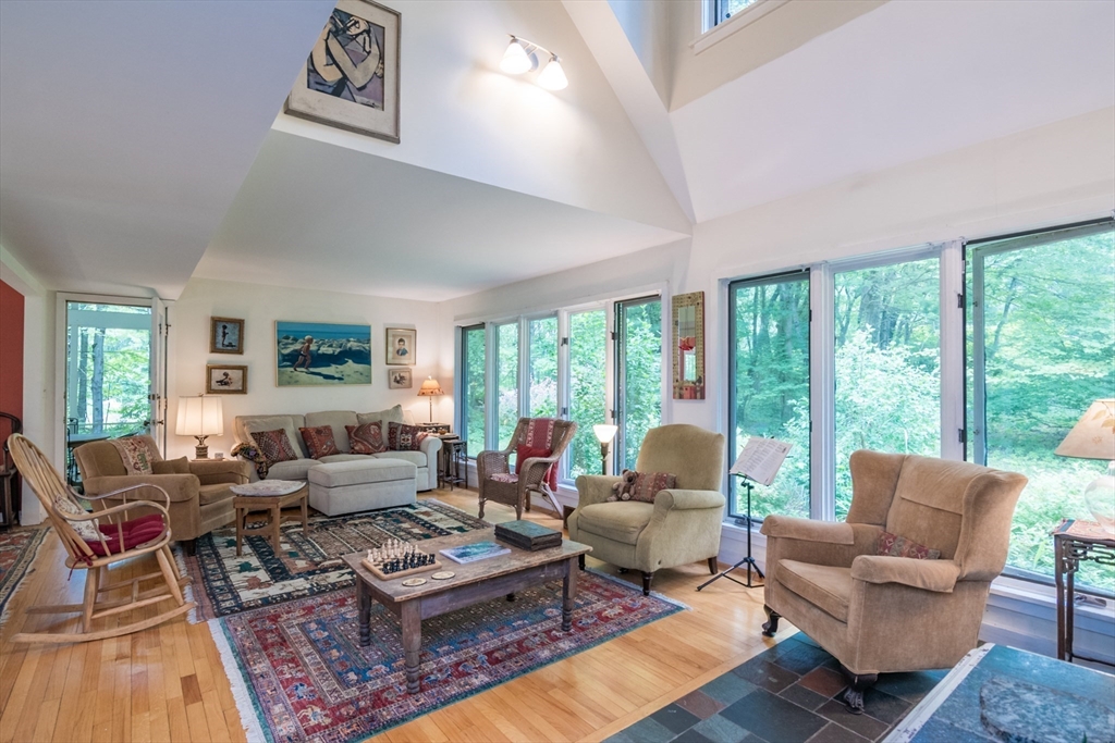 12 High Meadow Rd