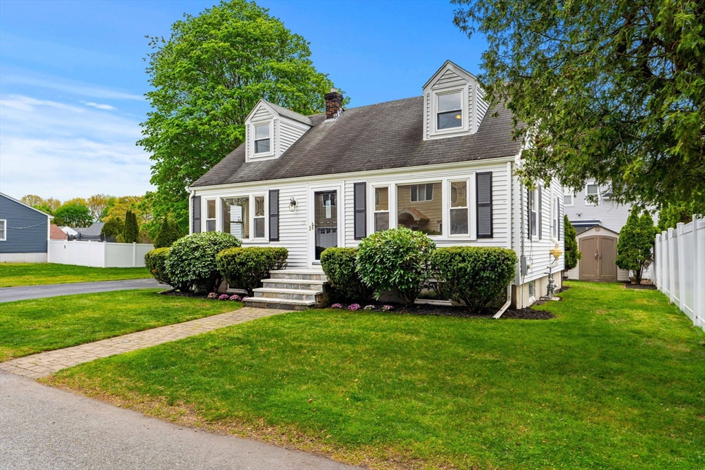 13 Munroe Ave