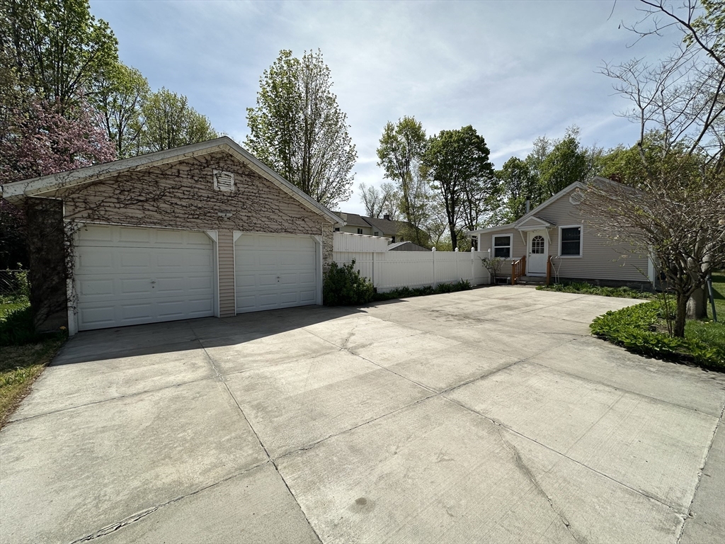 133 Hampden Street, West Springfield, MA Photo #11