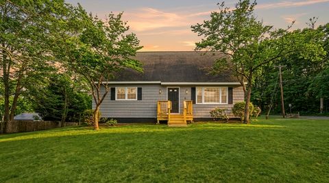 6 Haynes Hill Rd Wales MA 01081