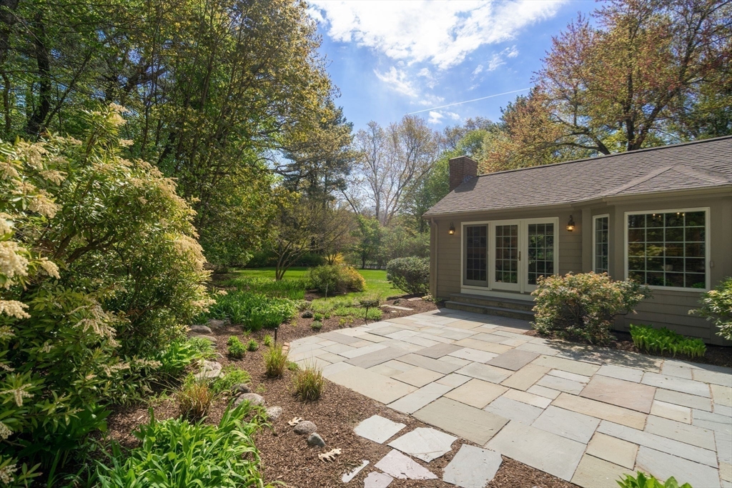 25 Moore Rd, Wayland, MA Photo #10
