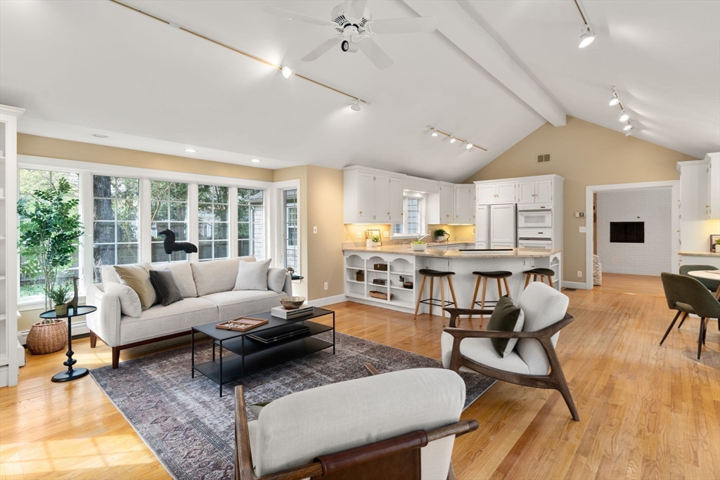 25 Moore Rd, Wayland, MA Photo #6