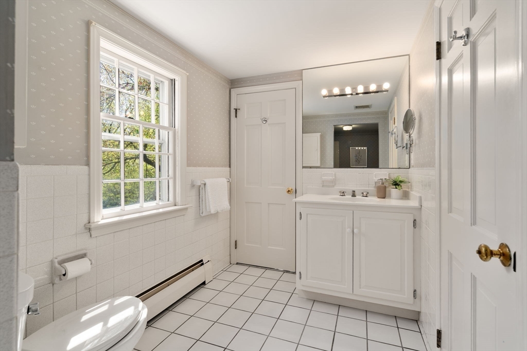 25 Moore Rd, Wayland, MA Photo #22