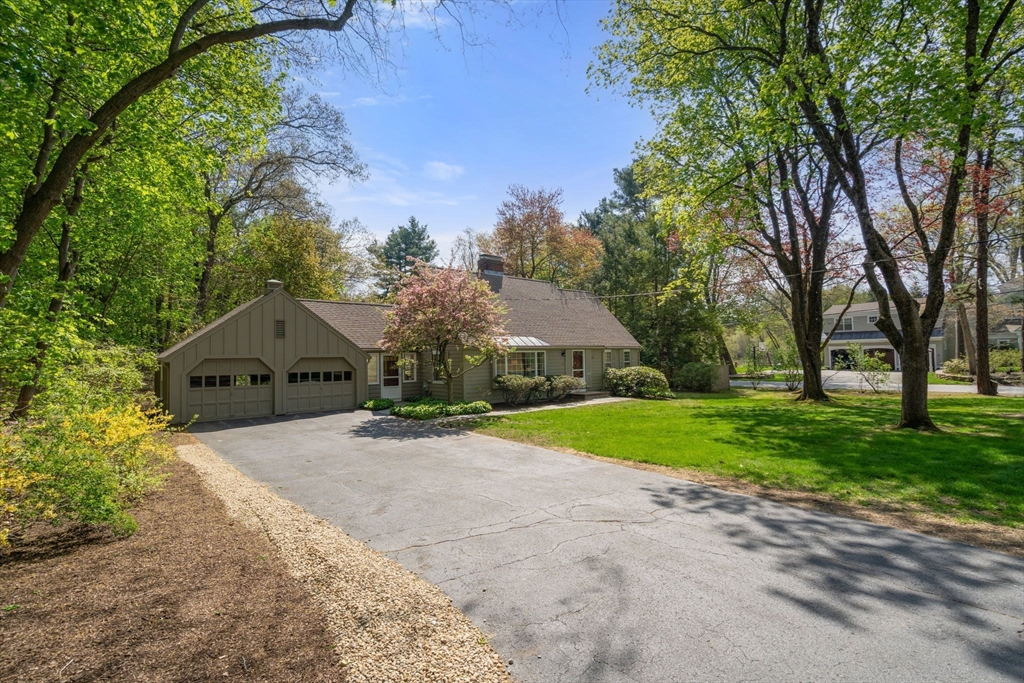 25 Moore Rd, Wayland, MA Photo #1