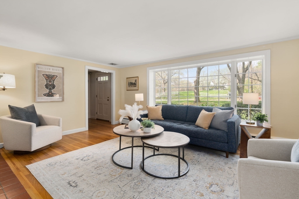25 Moore Rd, Wayland, MA Photo #12