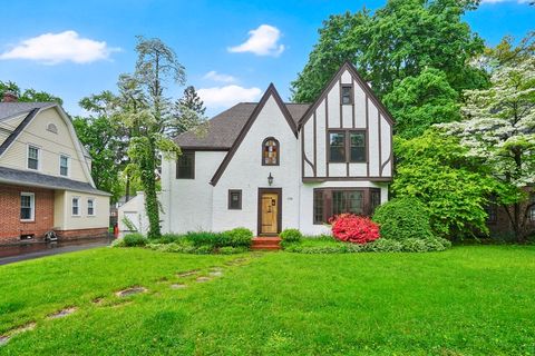 Photo of 158 Wenonah Rd, Longmeadow, MA 01106 (MLS # 73512532)