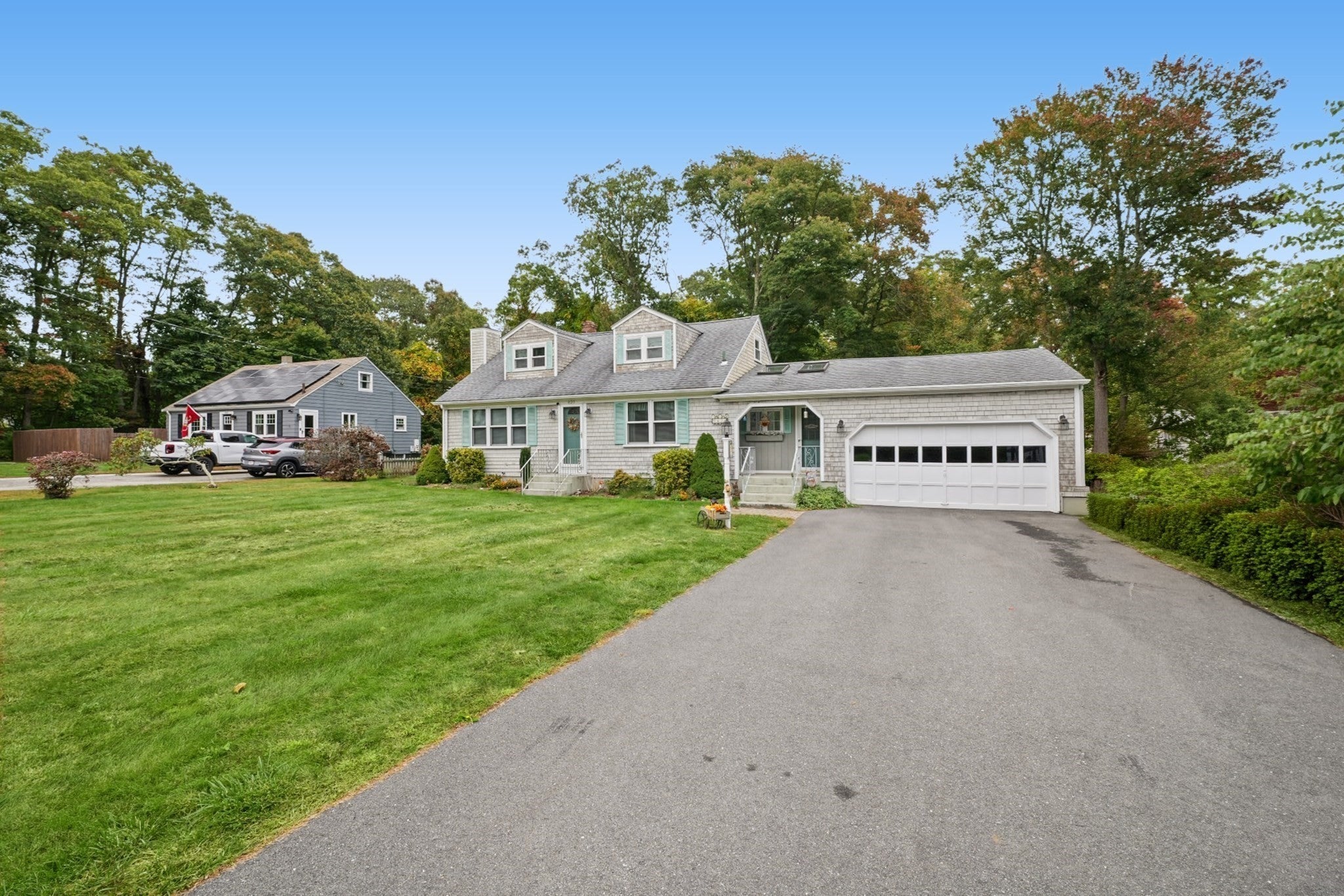 Photo of 420 Crandall Road, Tiverton, RI