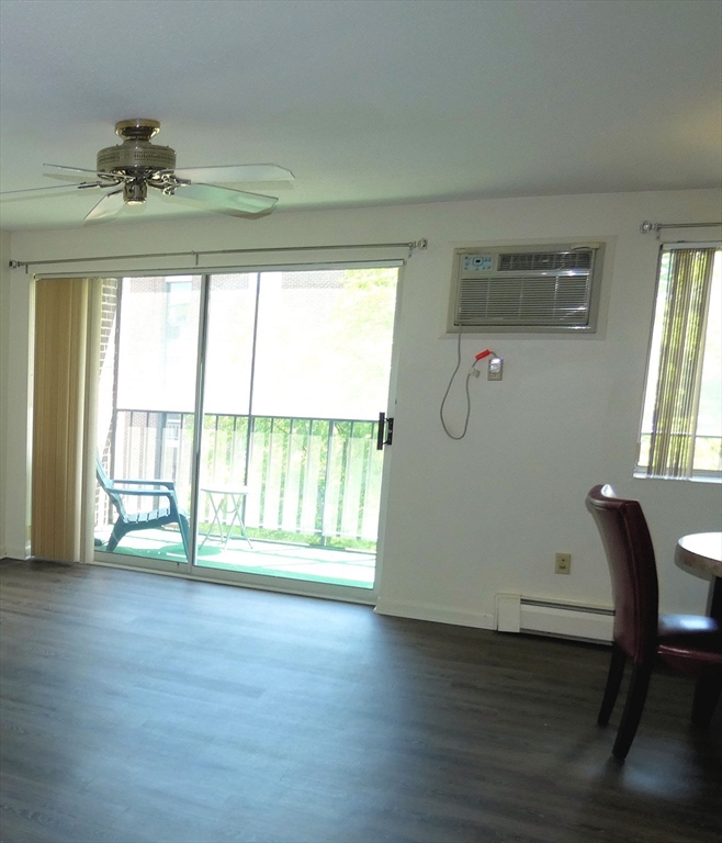 68 Main St 44C