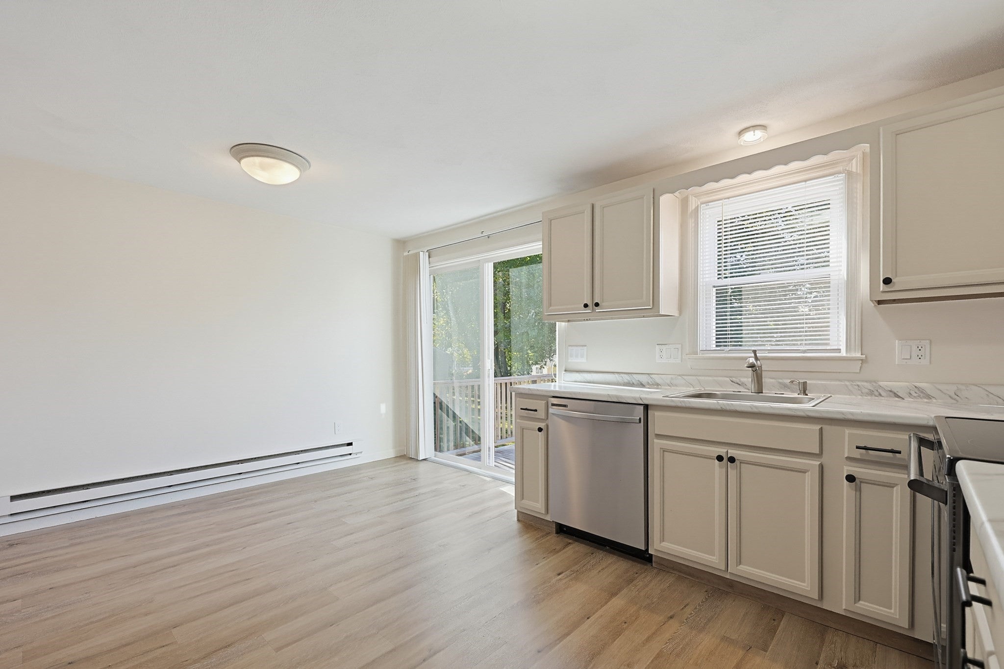 4 Henshaw Ave #4, Attleboro, MA Photo #11