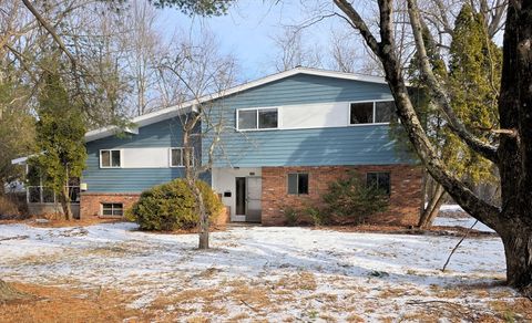 225 West Plain Street Wayland MA 01778