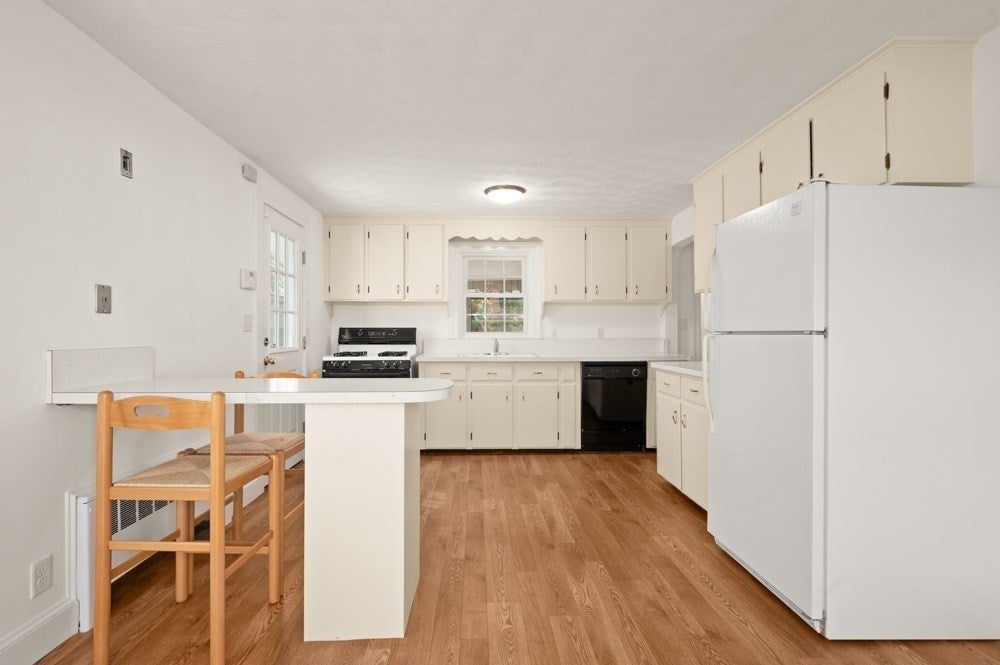33 Wilson Rd, Stoneham, MA, 33 Wilson Rd, Stoneham, MA Photo #6