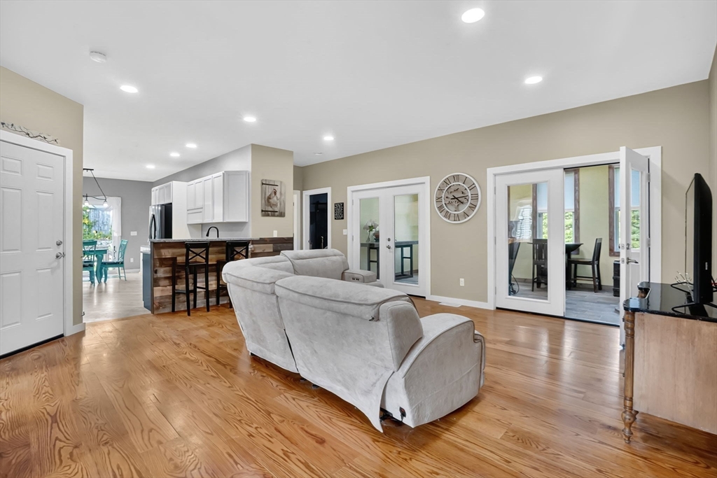 96 Stafford Hollow Rd
