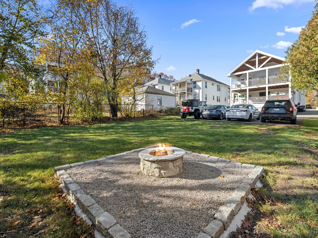 11 Hillview Ave