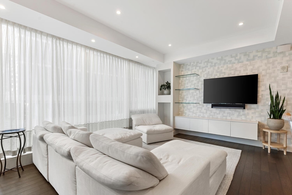 22 Liberty Dr 9H