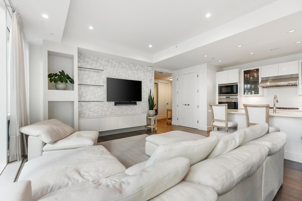 22 Liberty Dr 9H