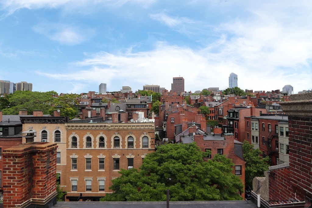 Boston, Massachusetts 02114, United States, 1 Bedroom Bedrooms, ,1 BathroomBathrooms,Residential,Pending,118439