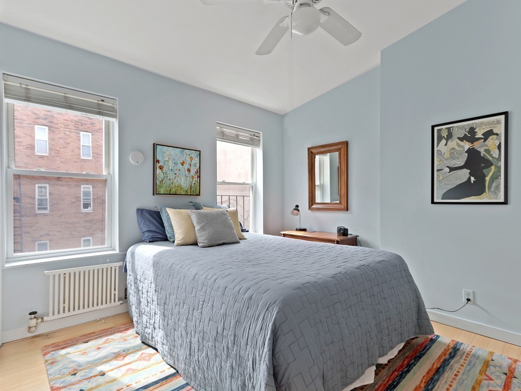 Boston, Massachusetts 02114, United States, 1 Bedroom Bedrooms, ,1 BathroomBathrooms,Residential,Pending,118439