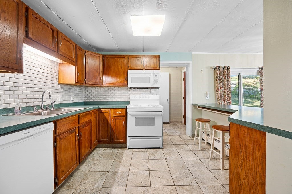 32 Tyson Rd, Worcester, MA, 32 Tyson Rd, Worcester, MA Photo #14