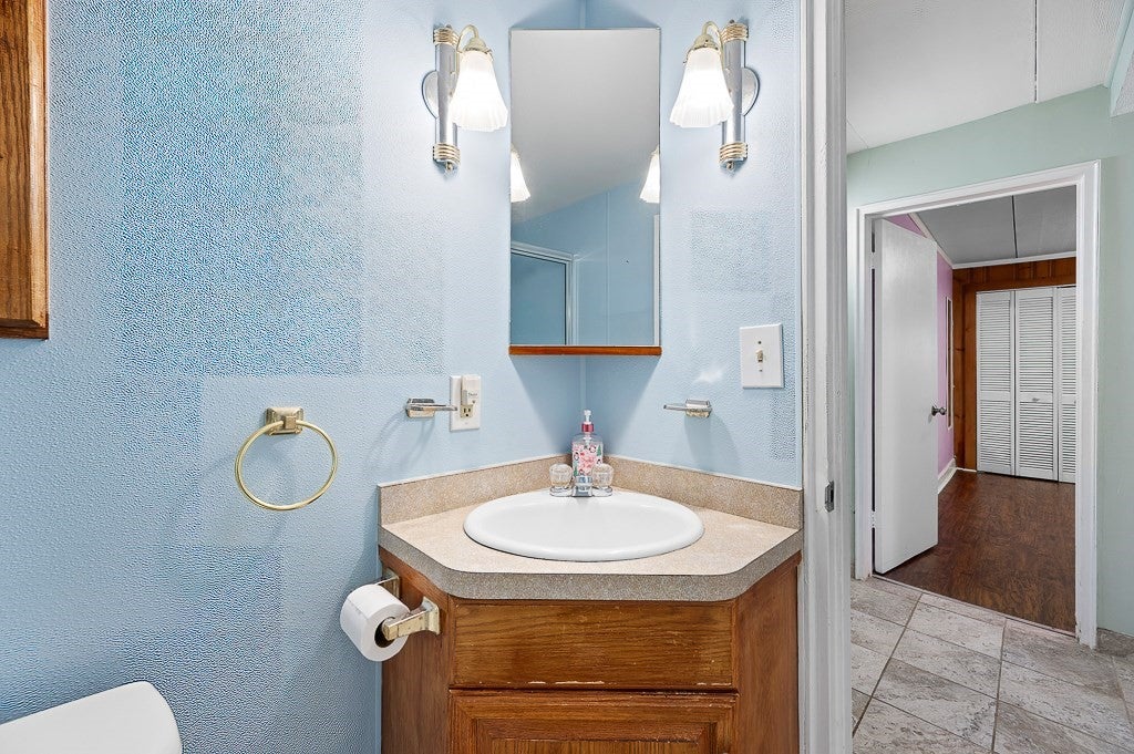 32 Tyson Rd, Worcester, MA, 32 Tyson Rd, Worcester, MA Photo #19