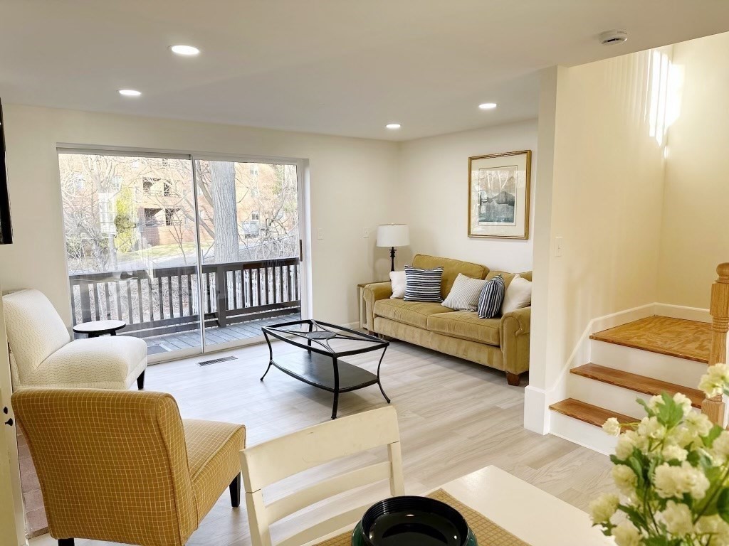 9 Gooseneck Lane 9