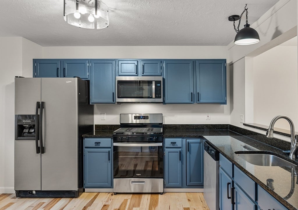 11 Rosewood Ln #11, Hopkinton, MA, 11 Rosewood Ln #11, Hopkinton, MA Photo #9