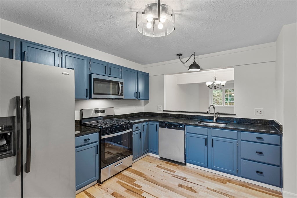 11 Rosewood Ln #11, Hopkinton, MA, 11 Rosewood Ln #11, Hopkinton, MA Photo #10