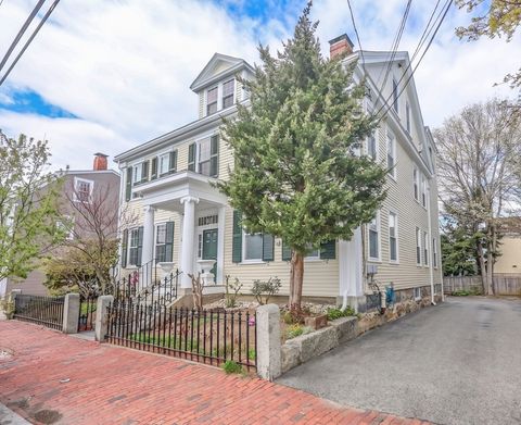 Photo of 3 Orange St #5, Newburyport, MA 01950 (MLS # 73510425)