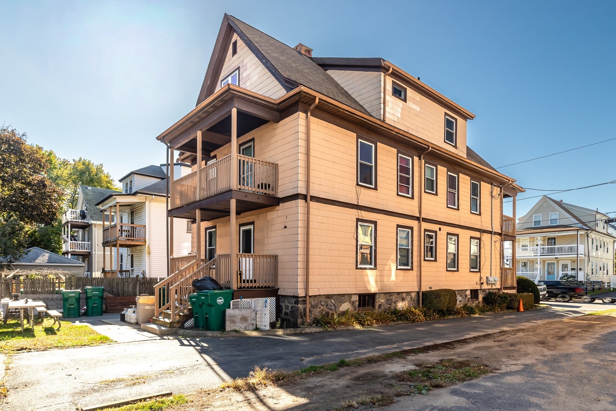 147-149 Tracy Ave
