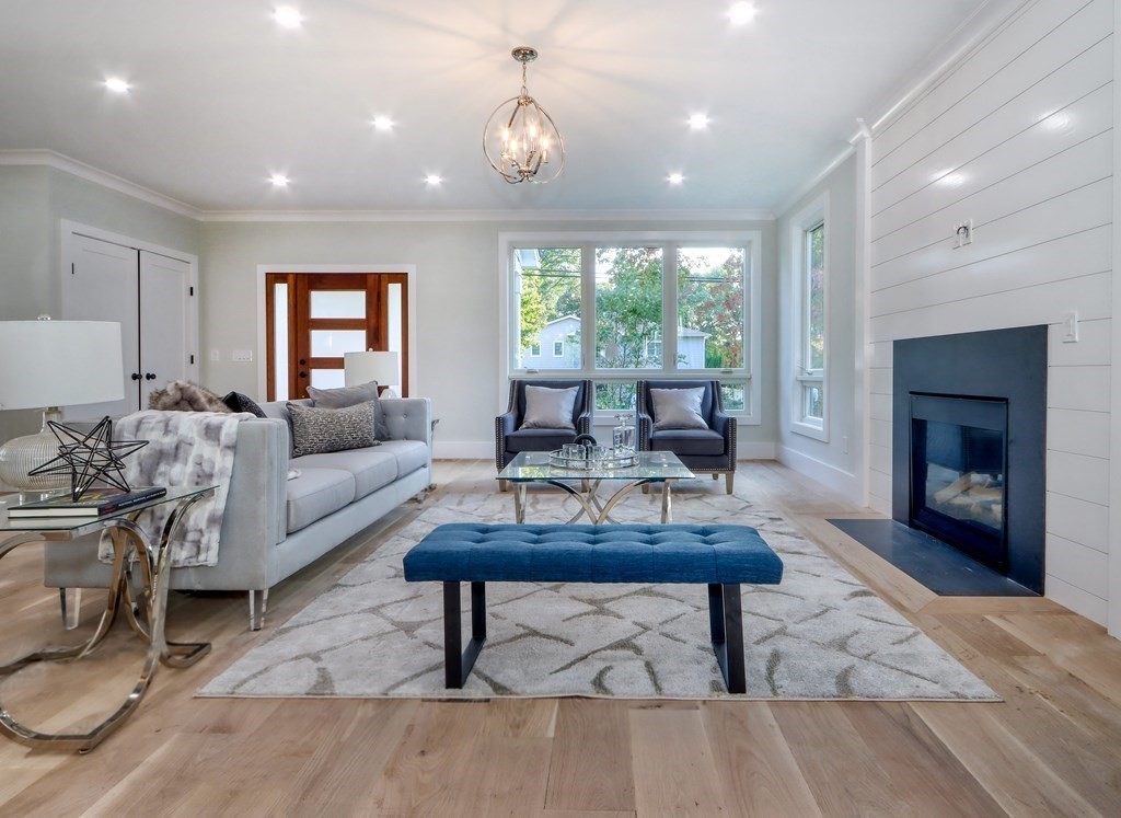 63 Charlemont