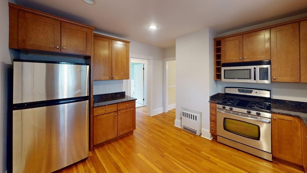 189 Wordsworth St #1, Boston, MA Photo #2