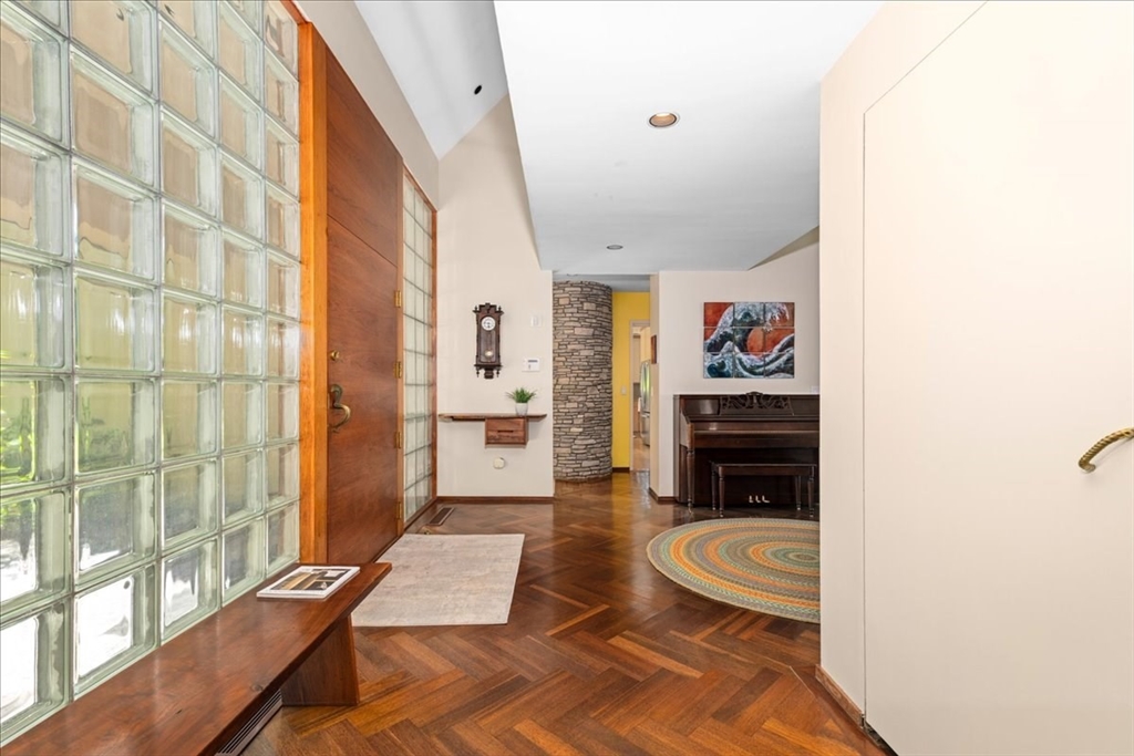 45 Hickory Dr