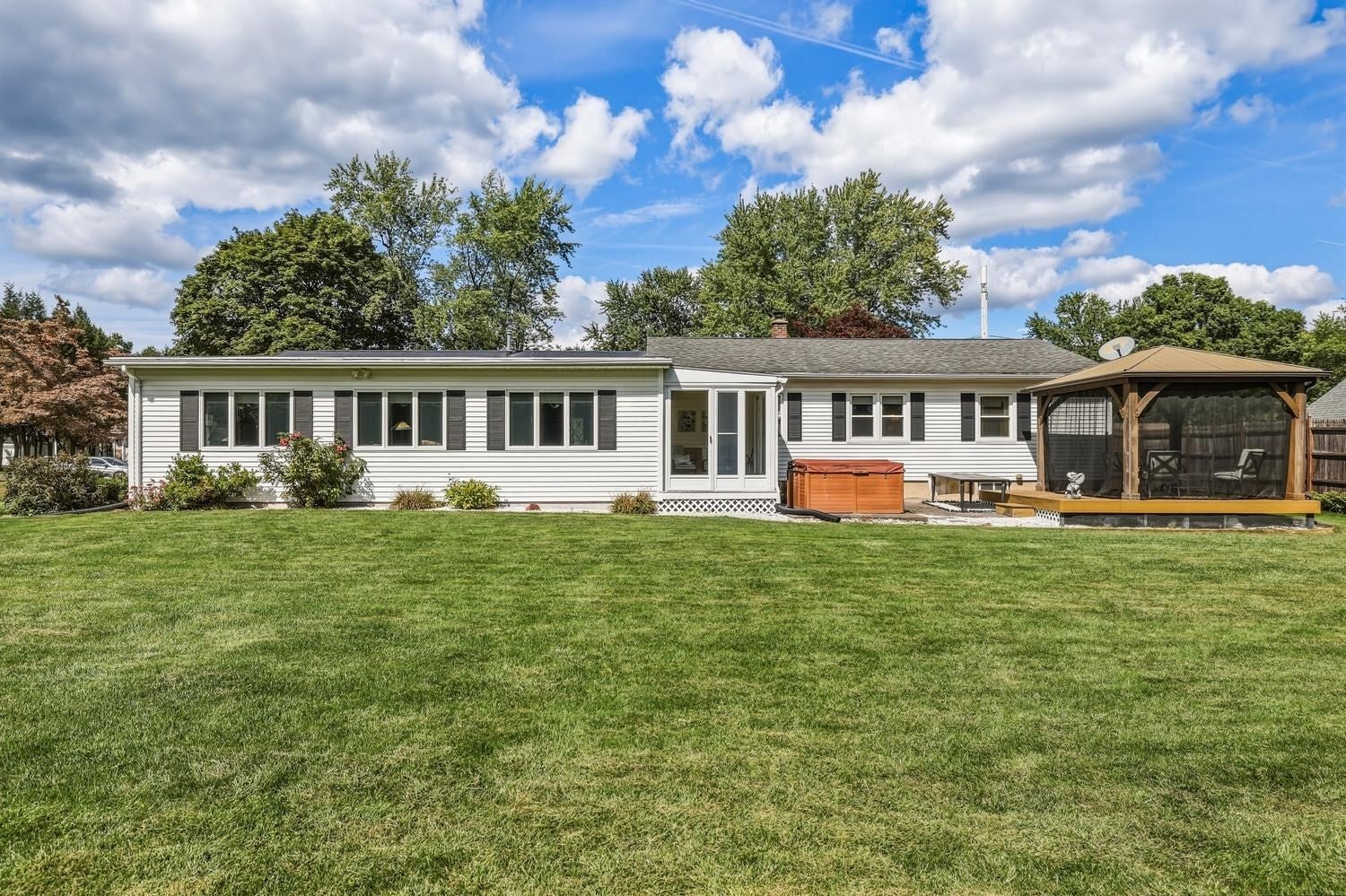 15 Somerset St, East Longmeadow, MA, 15 Somerset St, East Longmeadow, MA Photo #5