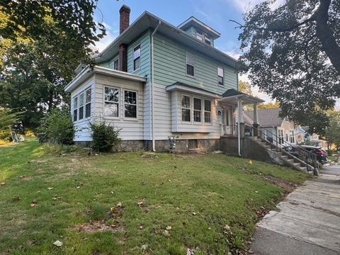 91 Standish St Worcester MA 01604