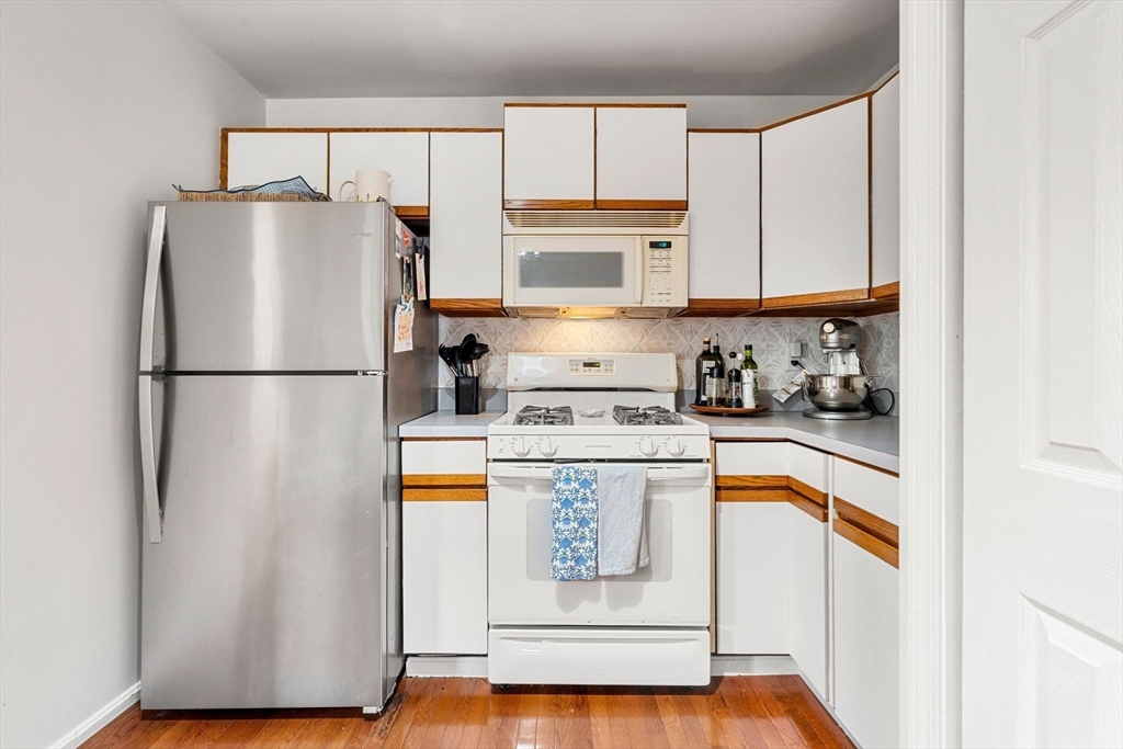 652 E 2nd St, Boston, MA Photo #8