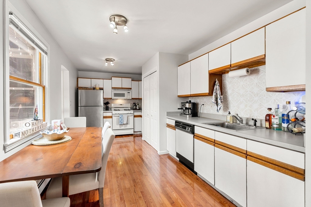 652 E 2nd St, Boston, MA Photo #9