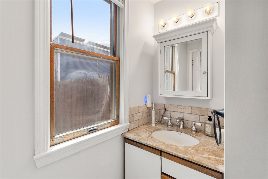 652 E 2nd St, Boston, MA Photo #13