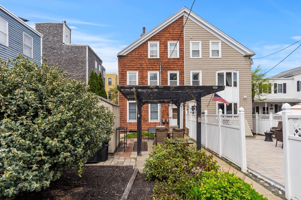 652 E 2nd St, Boston, MA Photo #17