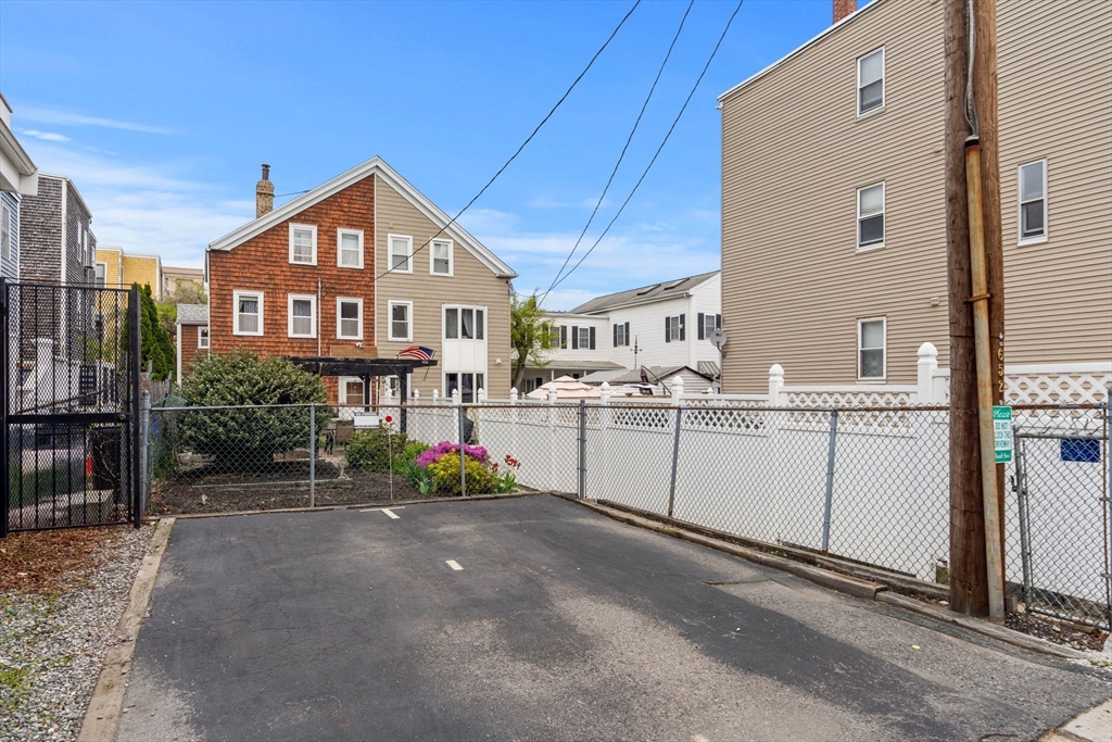 652 E 2nd St, Boston, MA Photo #20