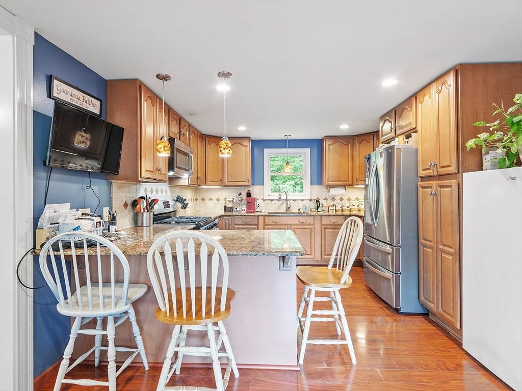 30 Cottage St