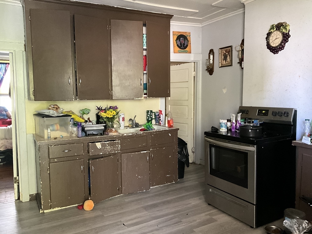 121 Charlton St, Southbridge, MA Photo #19
