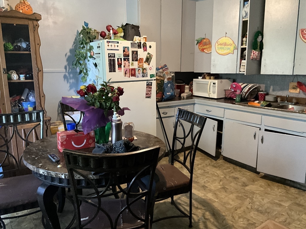 121 Charlton St, Southbridge, MA Photo #9
